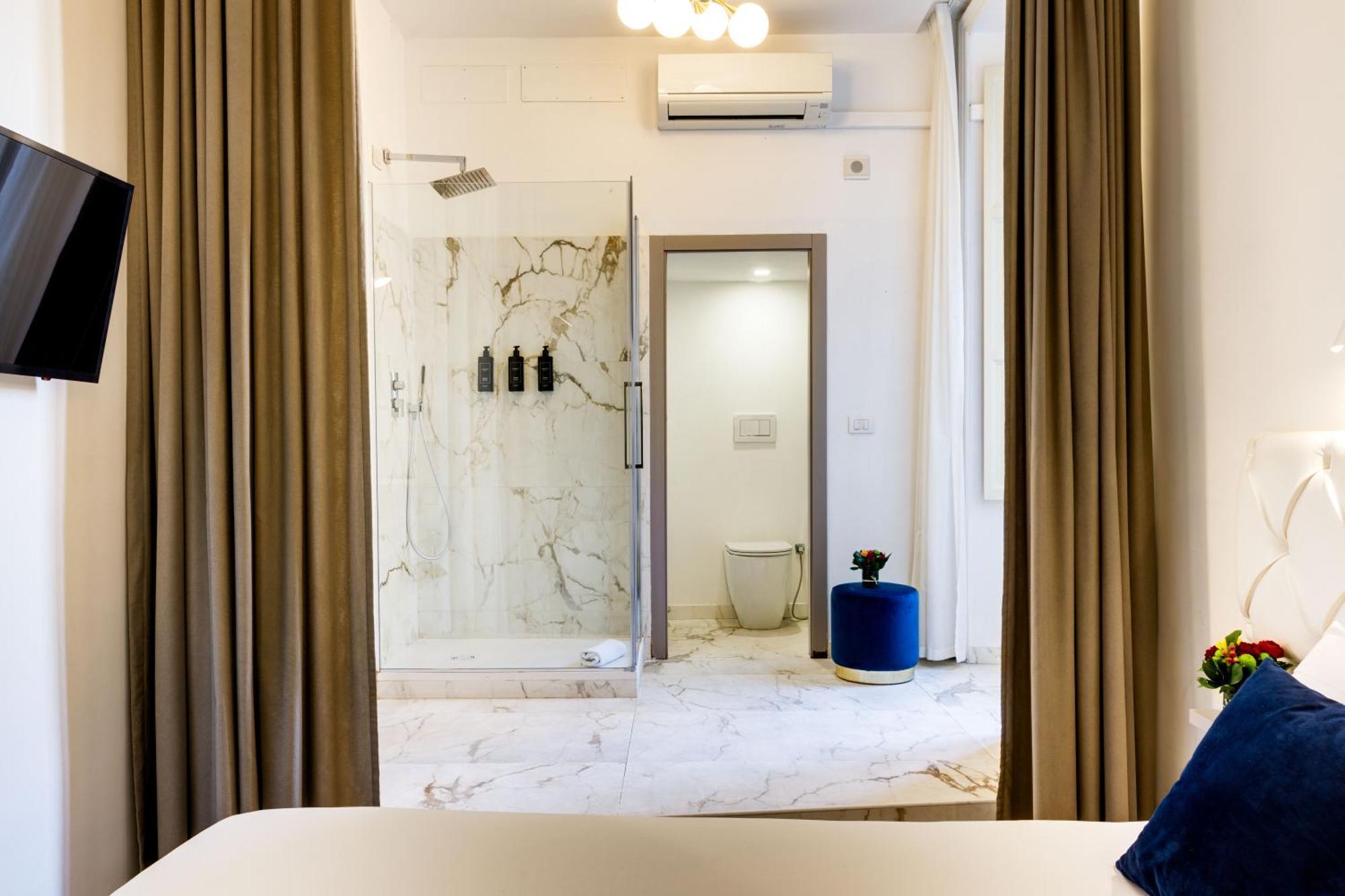 Piazza Farnese Luxury Bed and breakfast 2*
