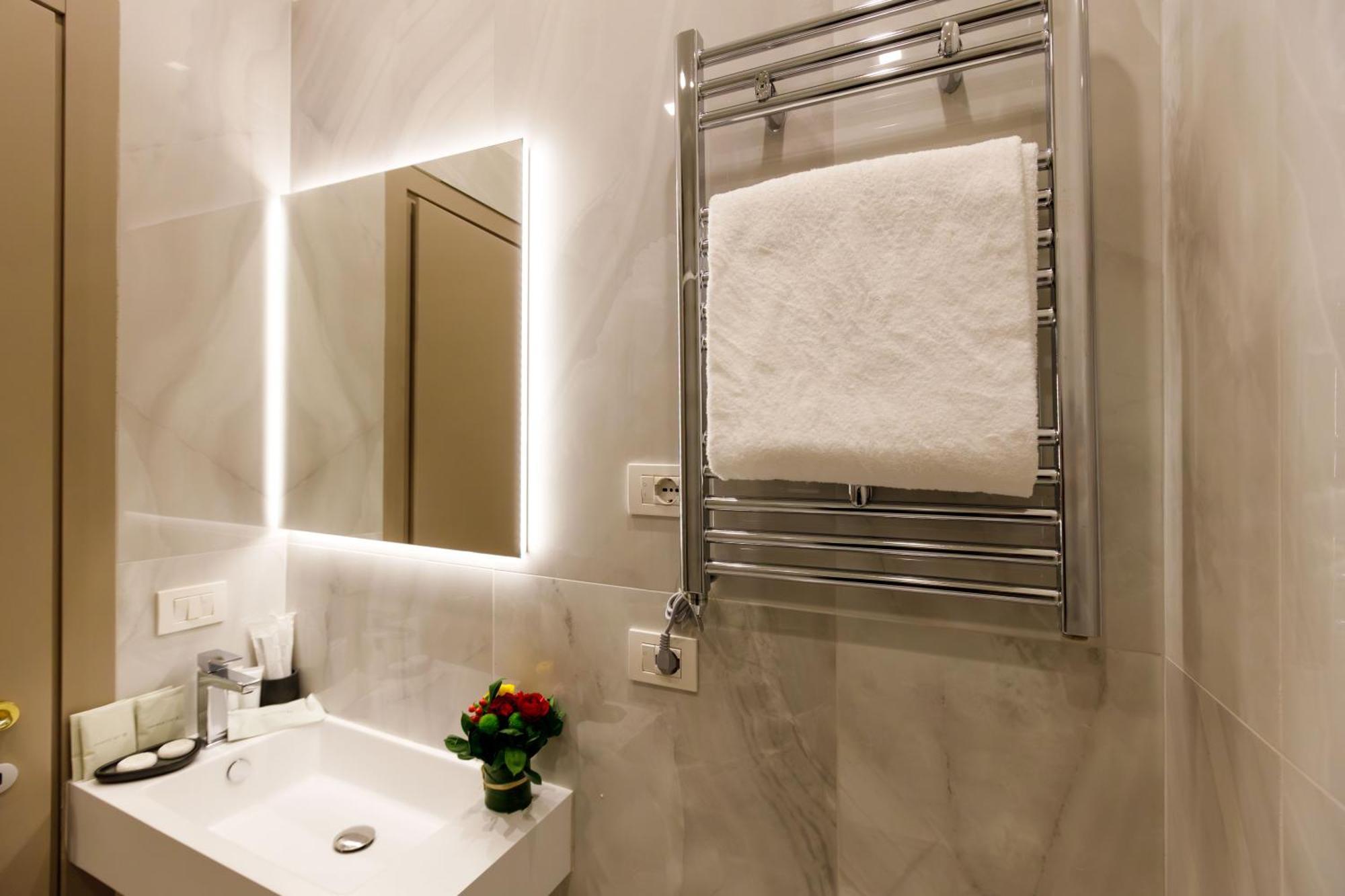 Piazza Farnese Luxury 2*